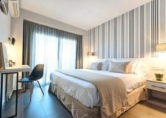 New Hotel Colon